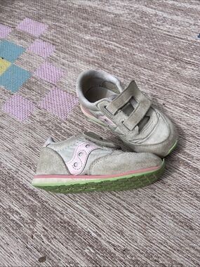 Kids Saucony Jazz Low Pro sneakers- Sz: 8